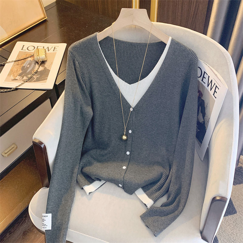 Women's casual cardigan with fine ribbing and deep V-neck NOVAE