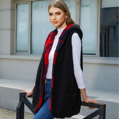 Women's Cozy Vest with Check Pattern and Large Pockets NOVAE