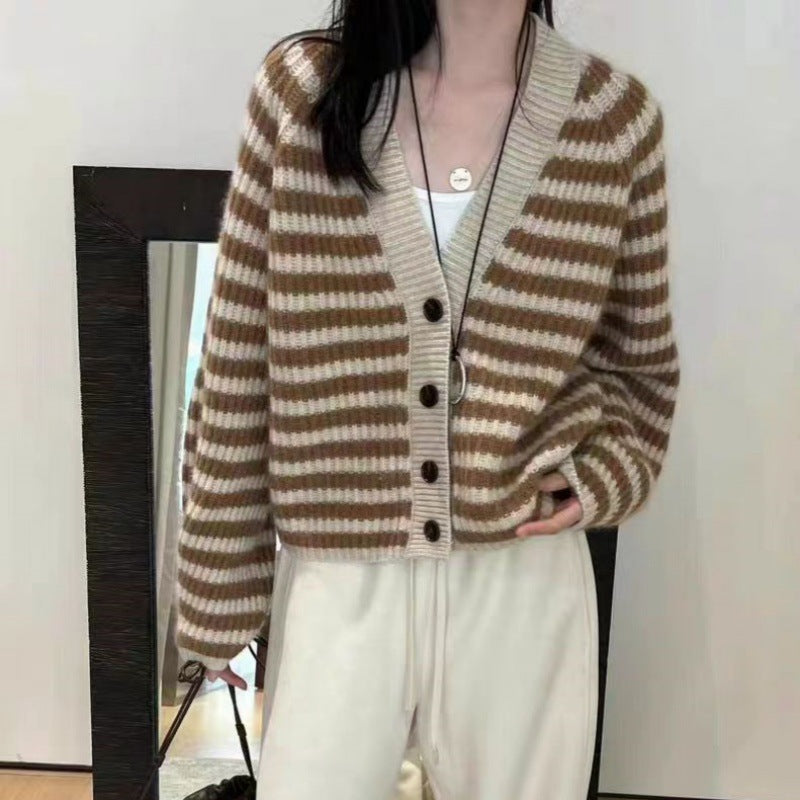 Women's striped cardigan with a wide fit and button details NOVAE