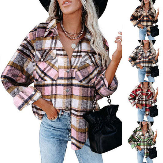 Women's checked flannel blouse with practical chest pockets and a casual cut NOVAE