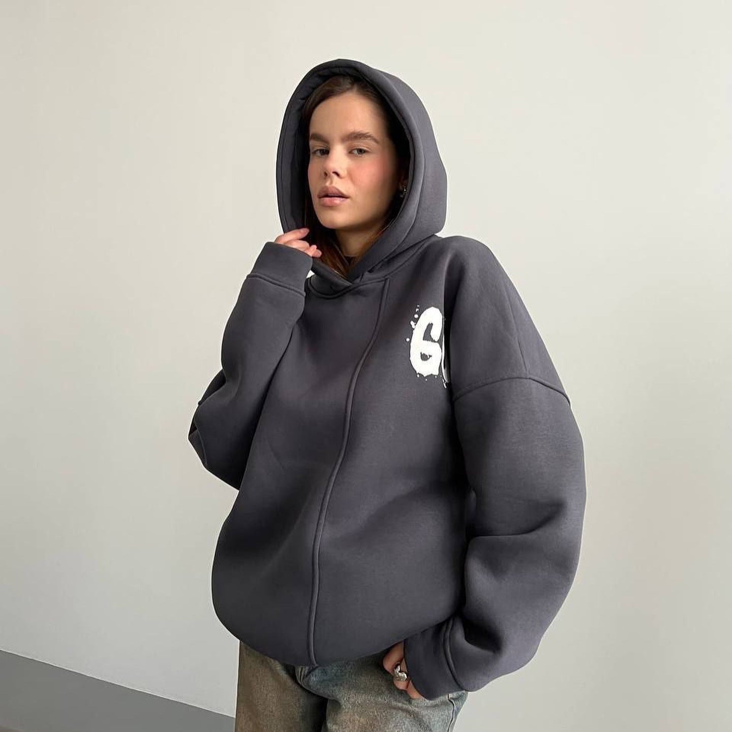 Women's oversized hoodie with a comfortable cut and casual sleeves NOVAE