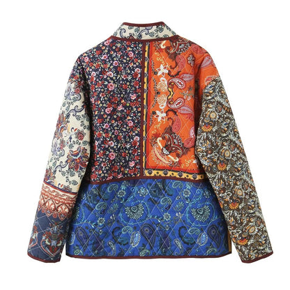 Women's quilted patchwork jacket with practical pockets and colorful pattern NOVAE