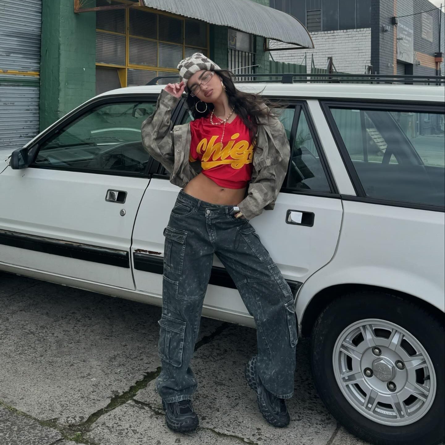 Women's casual cargo trousers with innovative details and a modern cut NOVAE