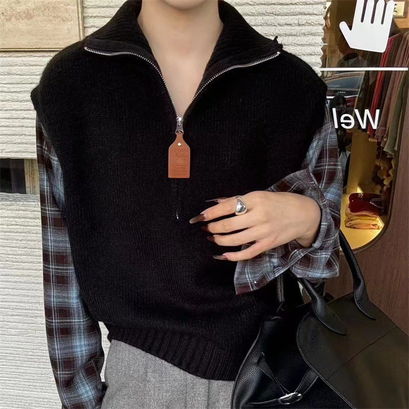 Women's knitted vest with high collar and zipper NOVAE