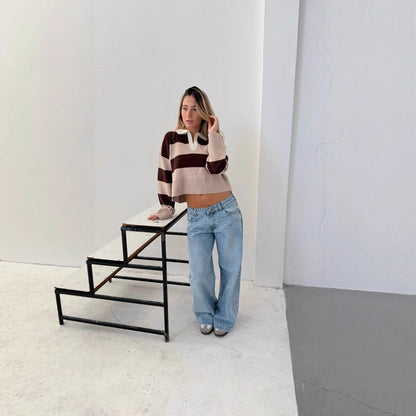 Women's cropped pullover with a modern striped pattern and sporty collar NOVAE