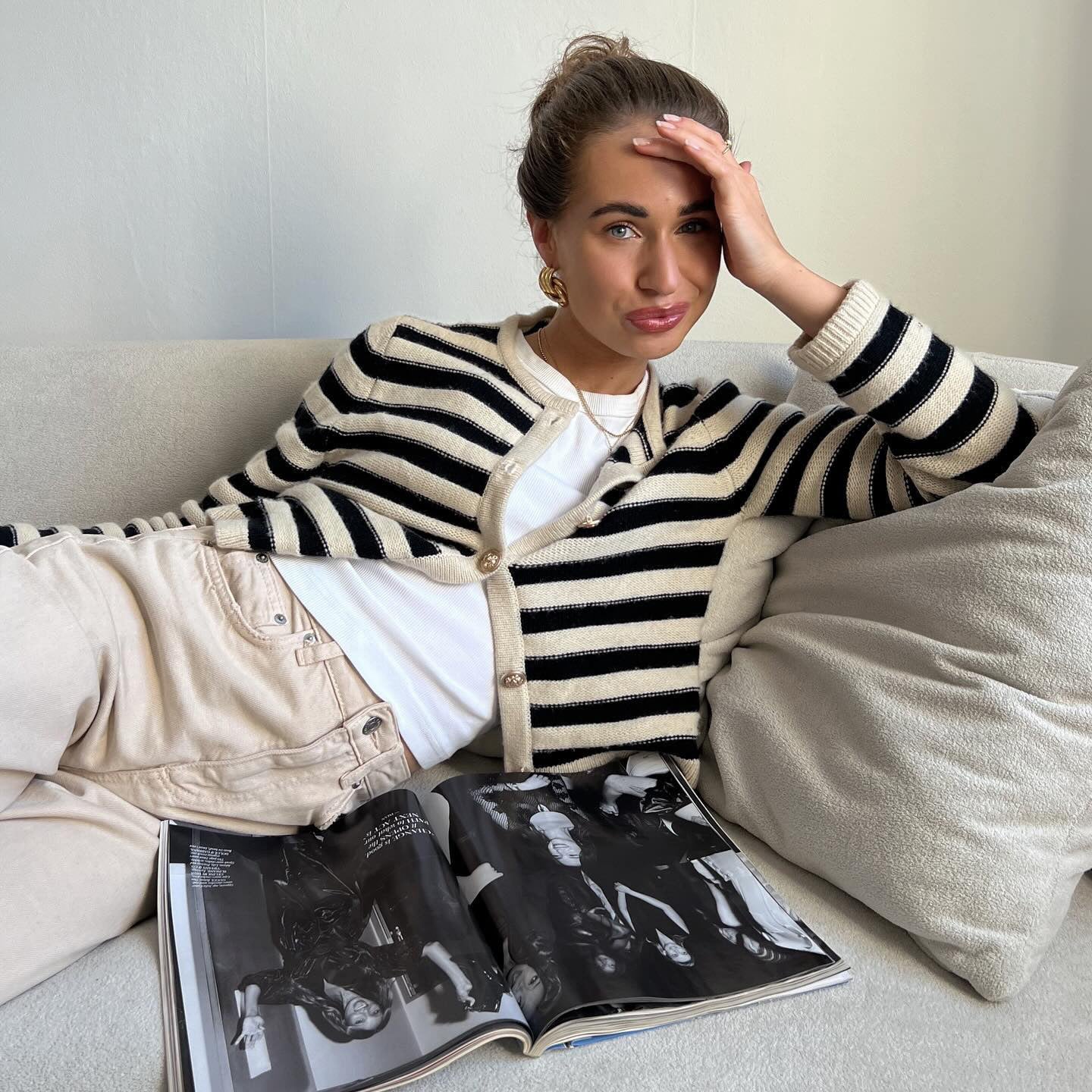 Women's striped cardigan with fashionable button details and a casual cut NOVAE