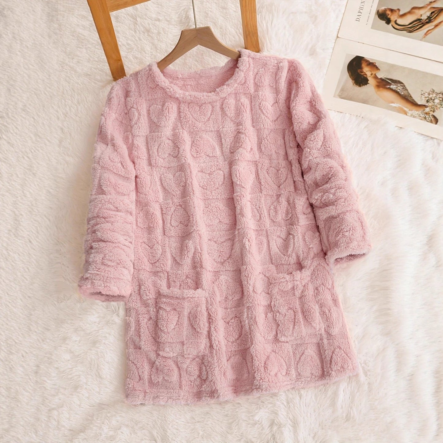 Women's cozy sweatshirt dress with heart-shaped fabric pattern NOVAE