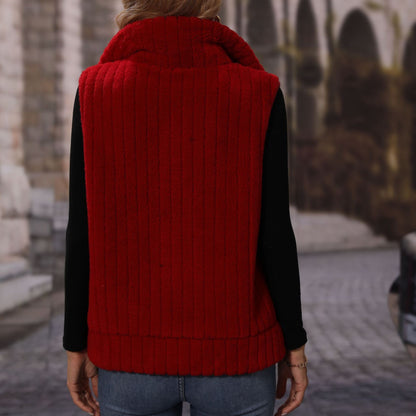 Women's fleece vest with textured material and practical pockets NOVAE