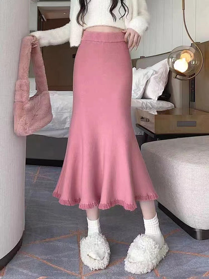 Women's elegant maxi skirt with voluminous hem and fringed details NOVAE