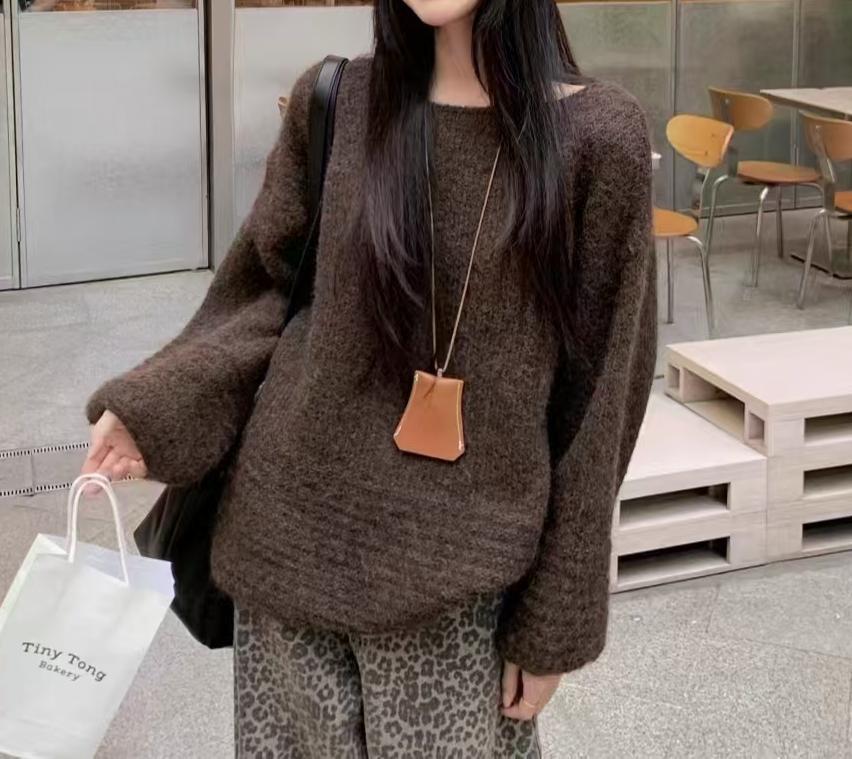 Women's oversized knitted sweater NOVAE