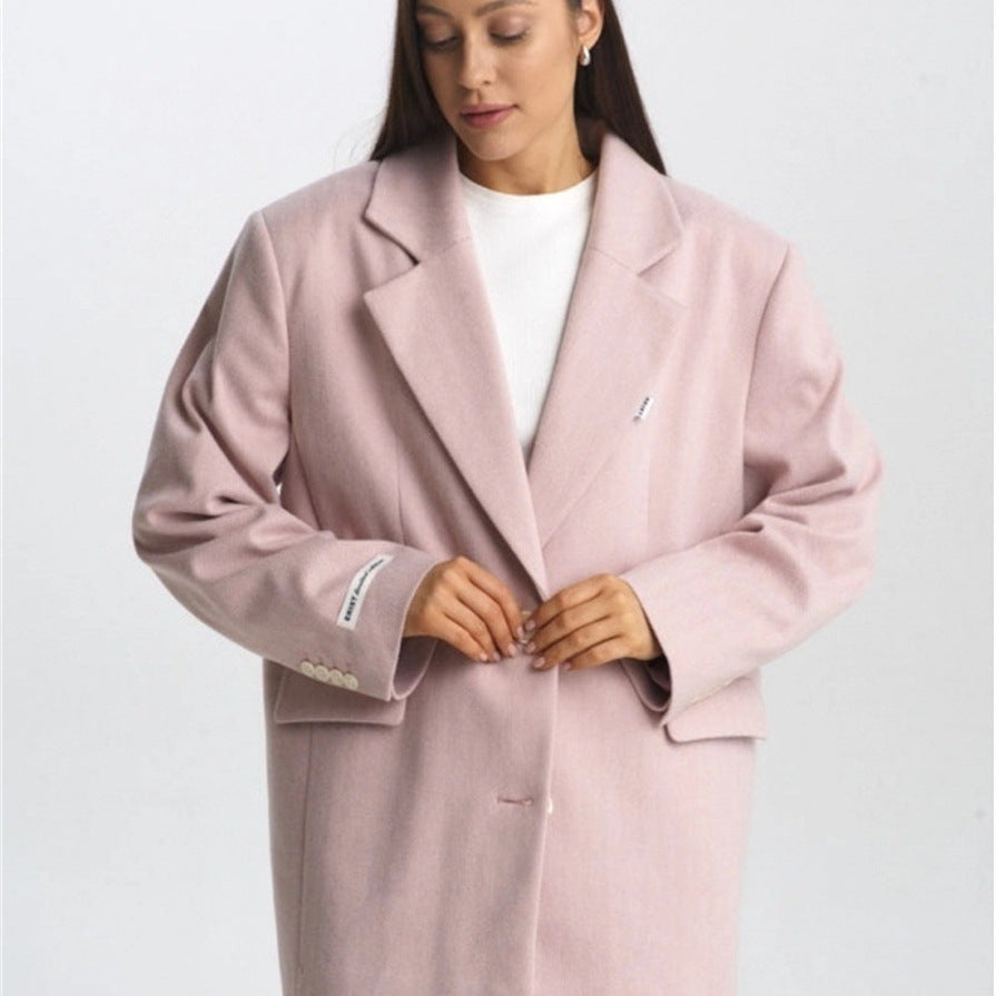 Women's elegant blazer in a modern cut with minimalist details NOVAE