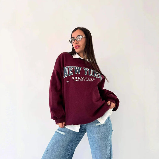 Women's casual sweatshirt with creative New York print and oversized cut NOVAE