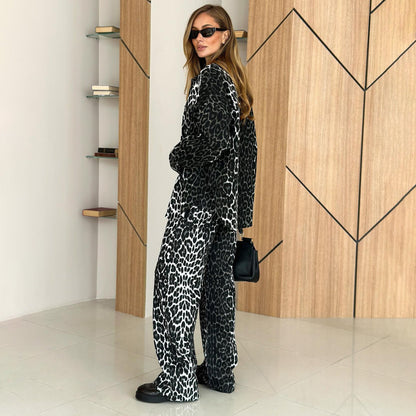 Women's urban leisure suit in trendy leopard print NOVAE