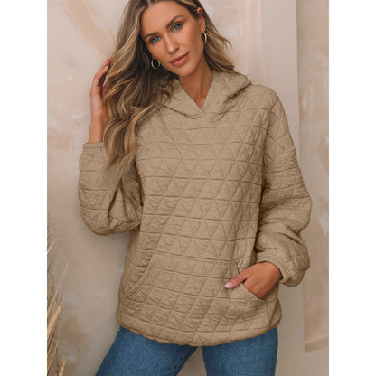 Women's quilted hoodie with practical pockets NOVAE