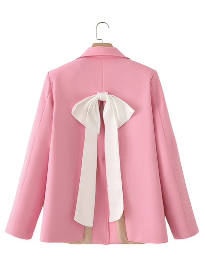 Women's blazer and shorts set with elegant cut and practical pockets NOVAE