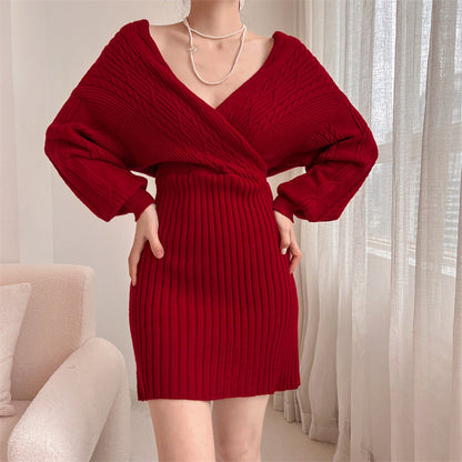 Women's Elegant Knit Dress with V-Neck and Textured Top NOVAE