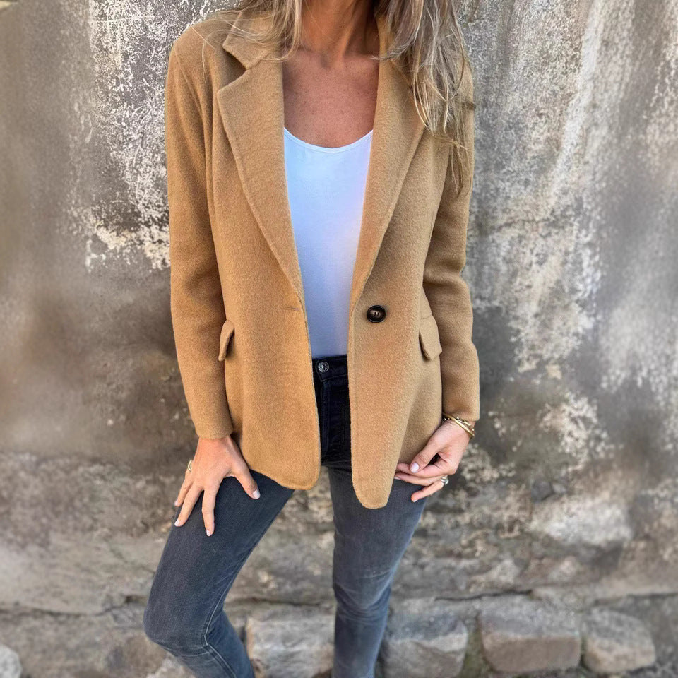 Women's elegant wool jacket with a slim fit NOVAE