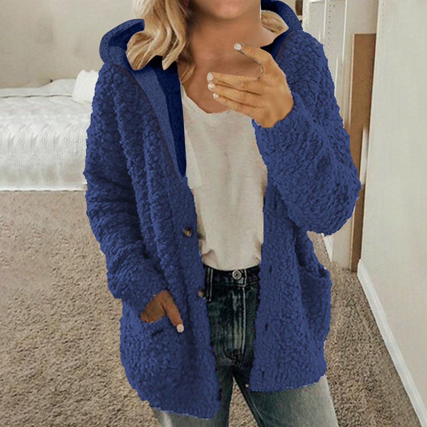 Women's cozy fleece jacket with hood and practical pockets NOVAE