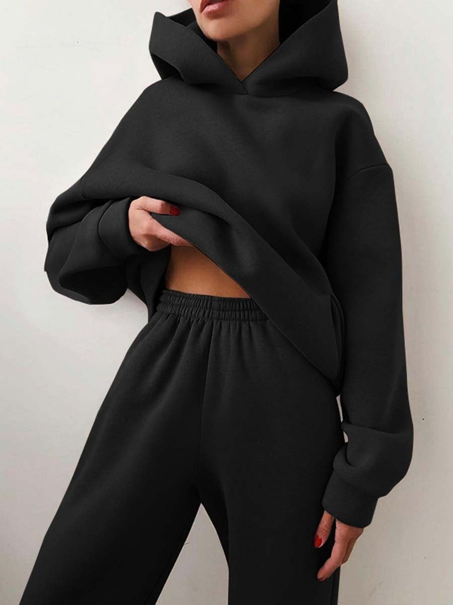 Women's sporty loungewear set with oversized hoodie and comfortable jogging pants NOVAE