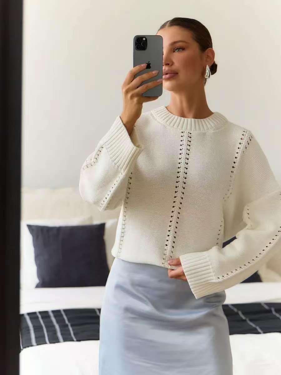 Women's Oversized Knit Sweater with Airy Texture and Special Details NOVAE