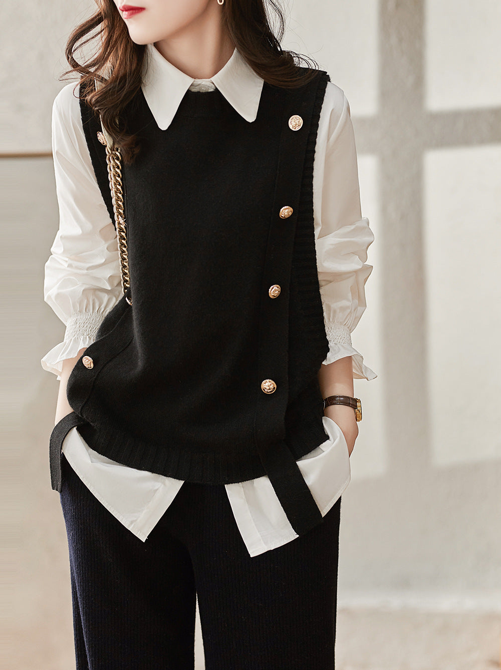 Women's knitted vest with button closures and side ties NOVAE