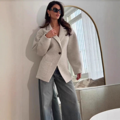 Women's oversized blazer jacket with an elegant cut and voluminous sleeves NOVAE