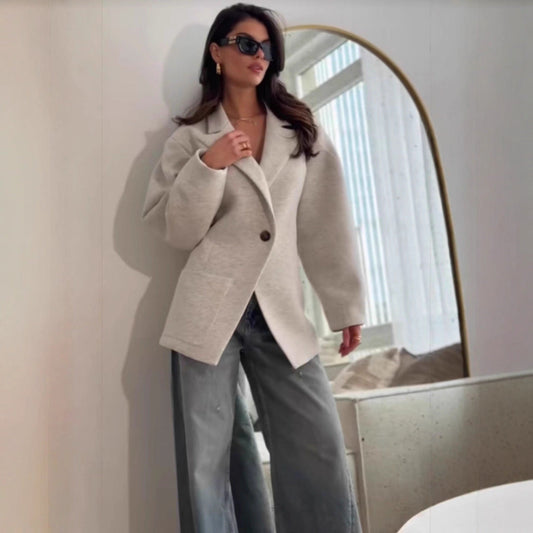 Women's oversized blazer jacket with an elegant cut and voluminous sleeves NOVAE