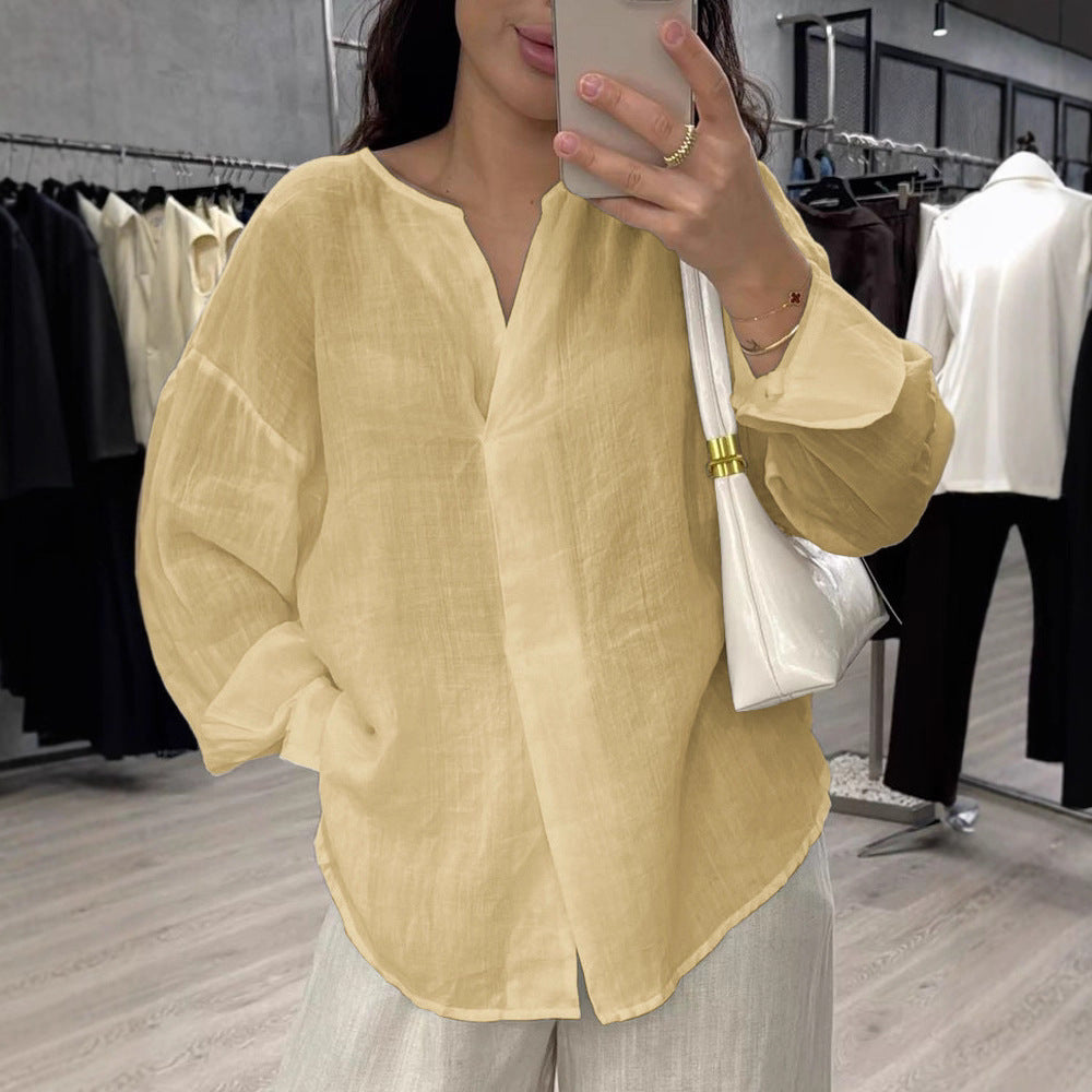 Women's loose linen top with V-neck and relaxed cut NOVAE