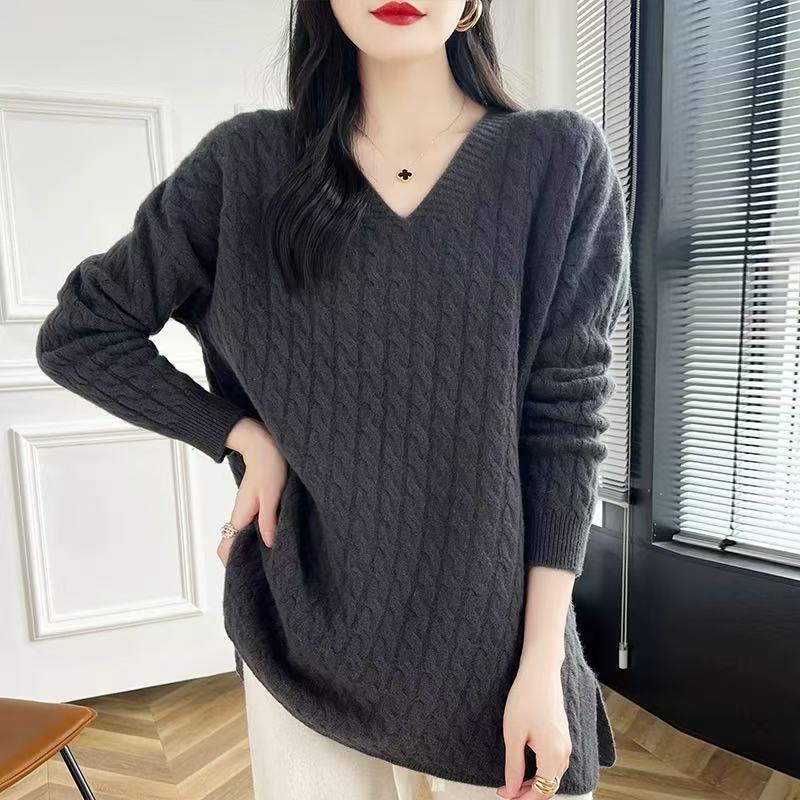 Women's chunky knit sweater with V-neck and relaxed fit NOVAE
