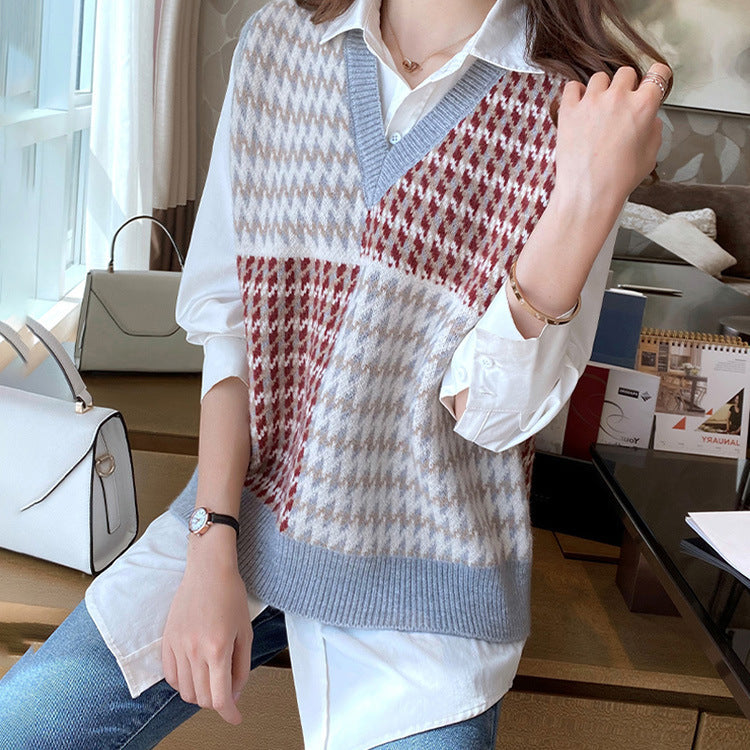 Women's Stylish V-Neck Knit Sweater in Color Block Design NOVAE