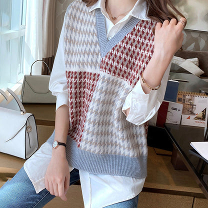 Women's Stylish V-Neck Knit Sweater in Color Block Design NOVAE