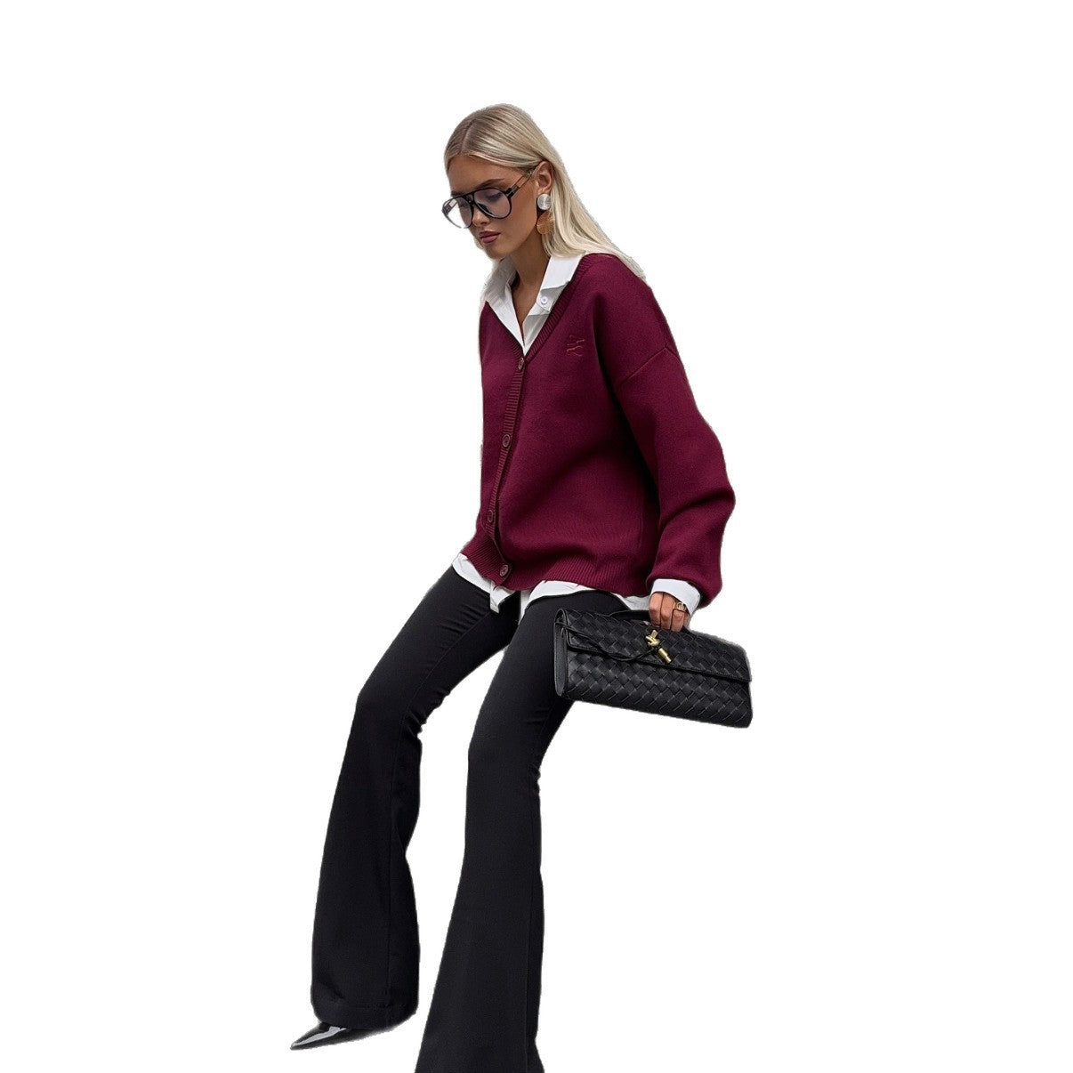 Women's oversized cardigan with elegant V-neck and comfortable button details NOVAE