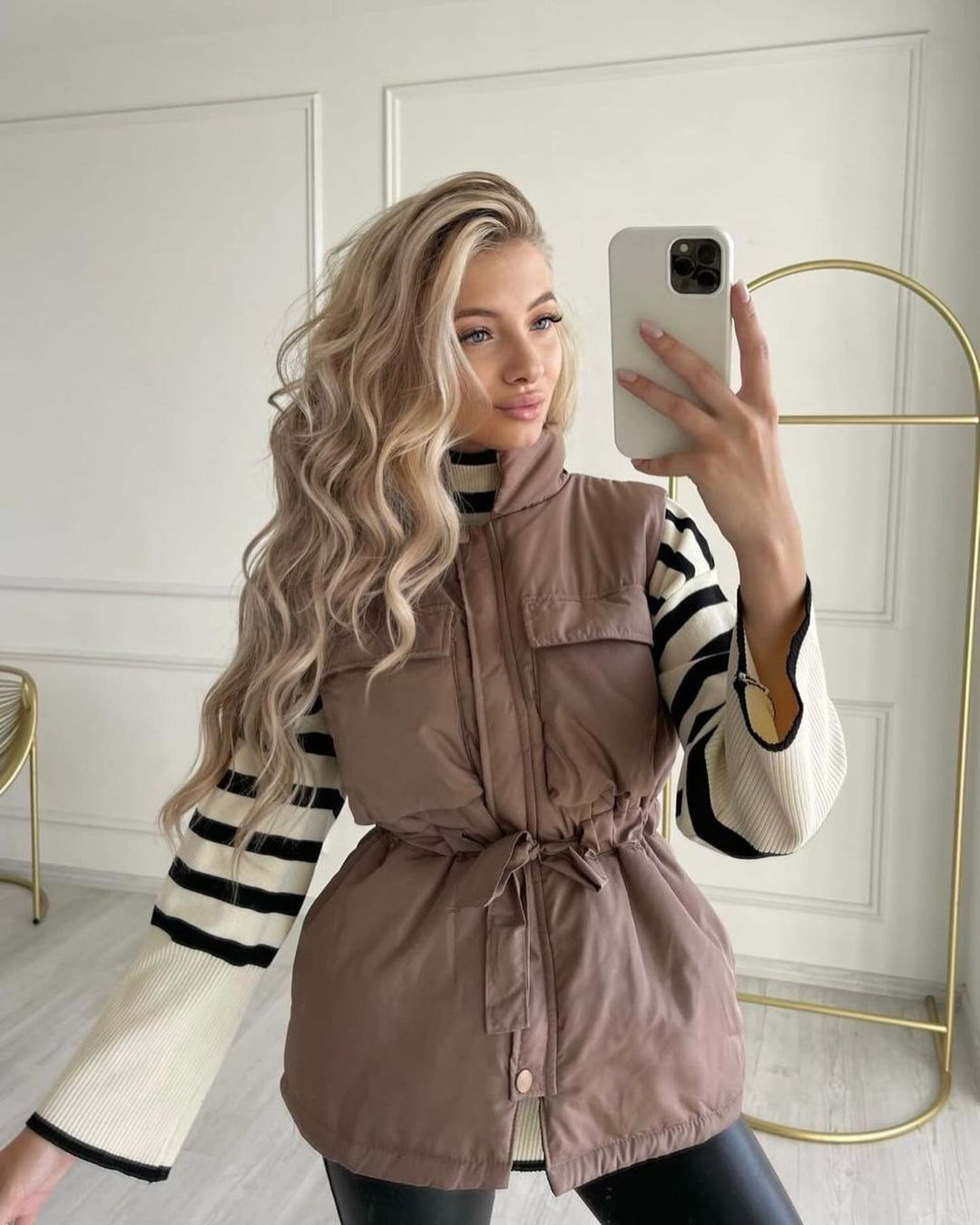 Women's sporty vest with hood and drawstring waist NOVAE