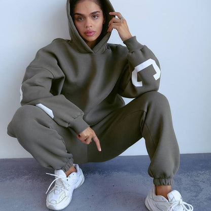 Women's casual oversized hoodie with sporty details NOVAE