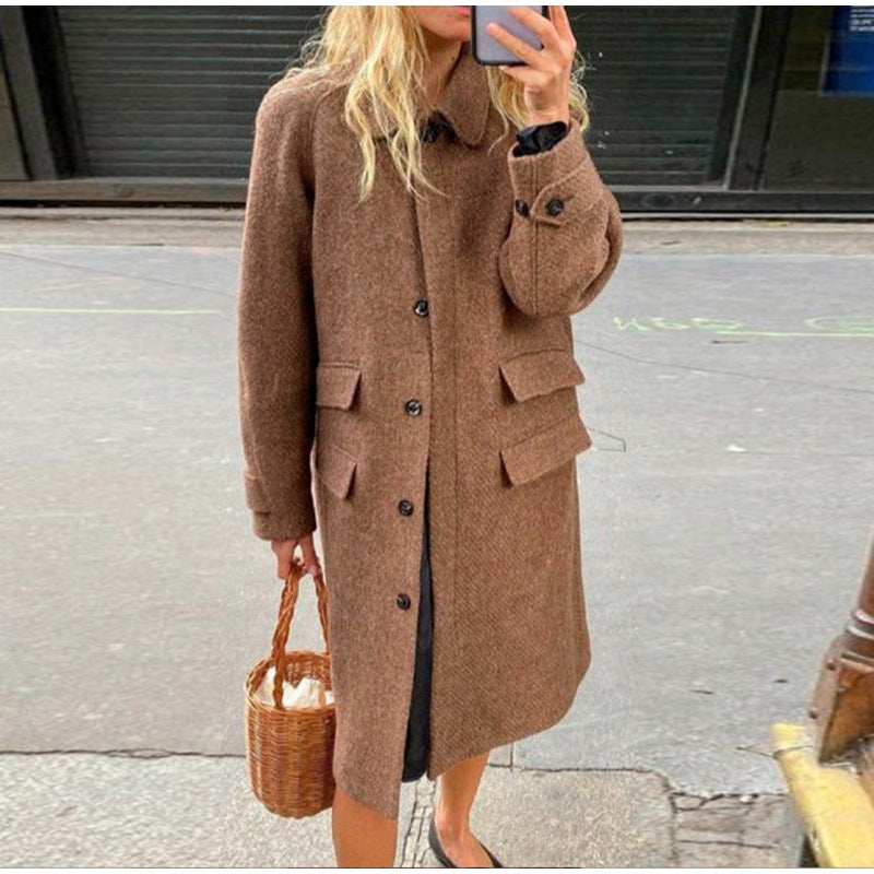 Women's elegant wool coat with pockets and contrasting buttons NOVAE