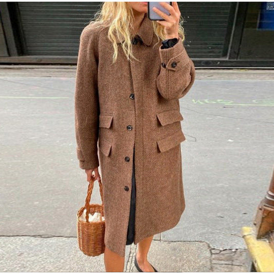 Women's elegant wool coat with pockets and contrasting buttons NOVAE