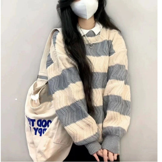 Women's Fashionable Knit Sweater with Textured Wave Pattern NOVAE