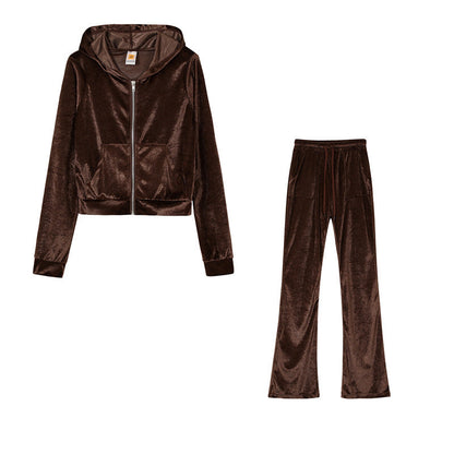 Women's sporty set consisting of a velvet hooded jacket and wide jogging pants NOVAE