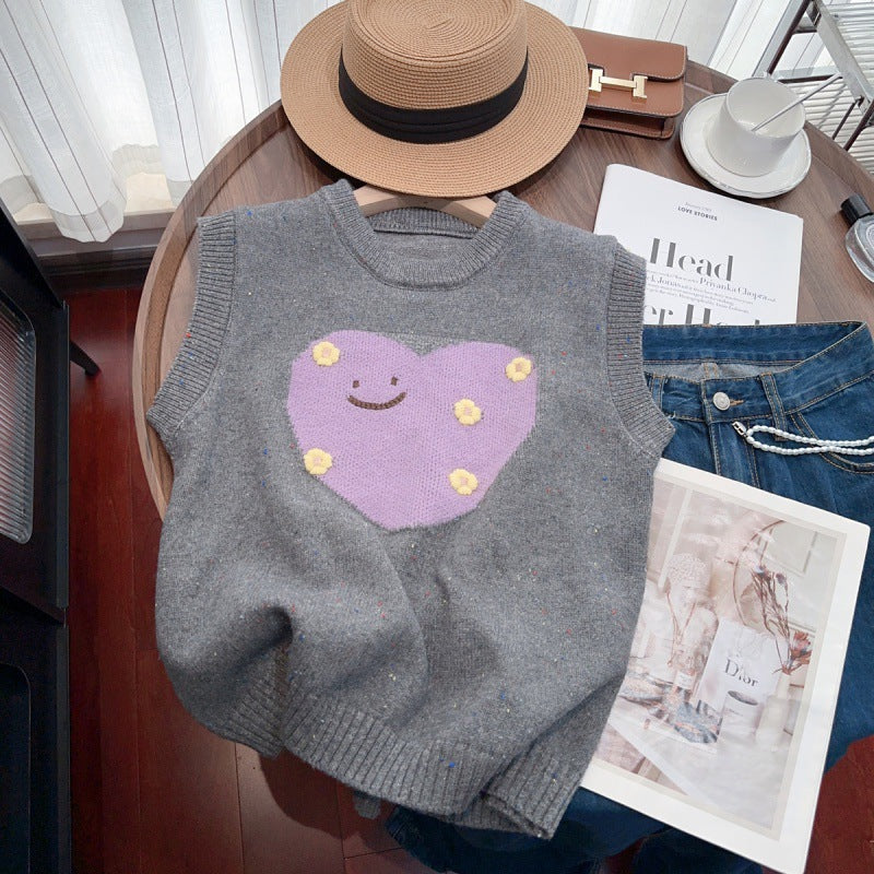Women's sweetly designed knitted vest with heart motif and sleeveless NOVAE