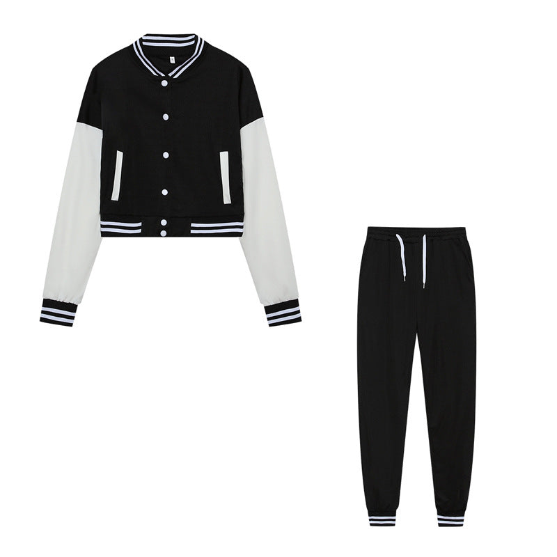 Women's sporty set with cropped jacket and jogging pants in a modern look NOVAE