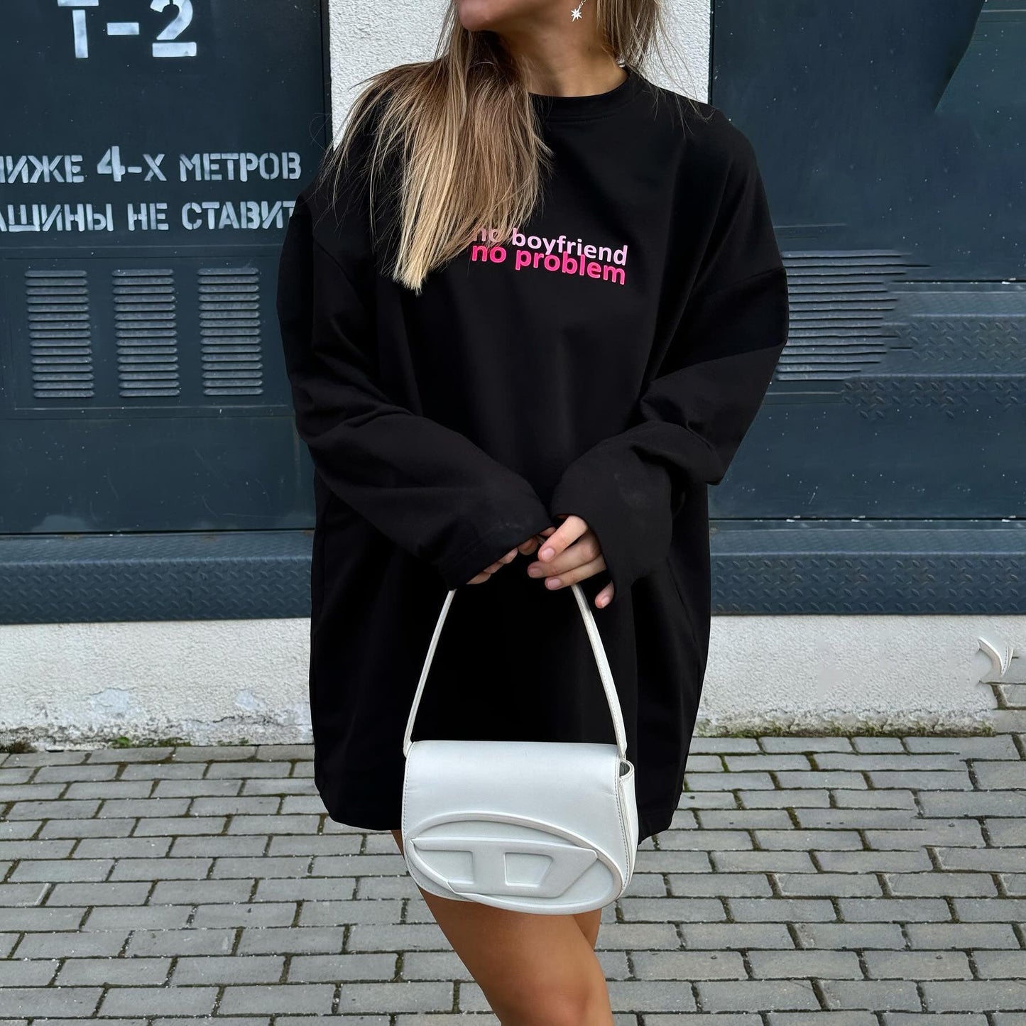 Women's oversized sweatshirt with creative statement print NOVAE