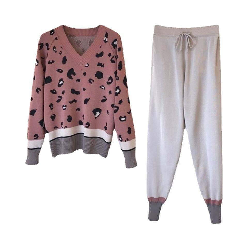 Women's trendy knitwear set with graphic details NOVAE
