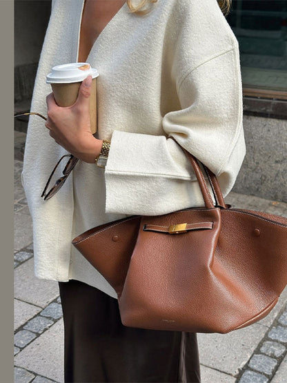 Women's elegant handbag in a minimalist design with high-quality leather workmanship NOVAE