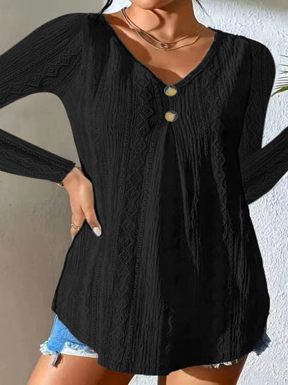 Women's long-sleeved shirt with a structured design and fashionable button details NOVAE