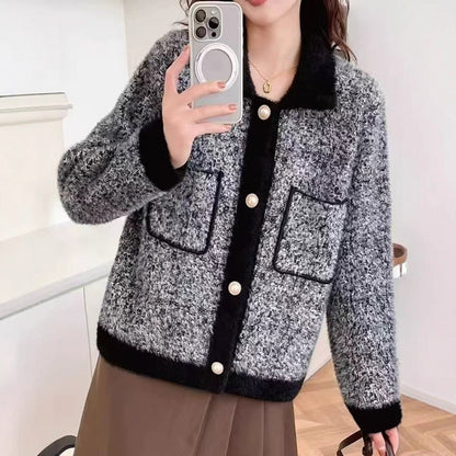 Women's Fluffy Cardigan with Contrasting Pockets and Collar NOVAE