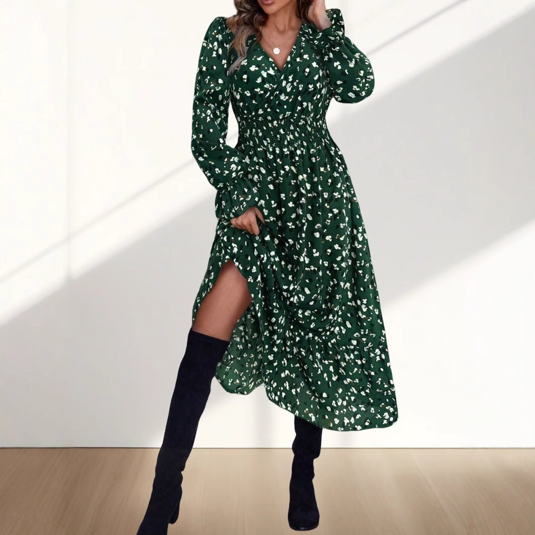 Women's wrap dress with a fitted silhouette and floral pattern NOVAE