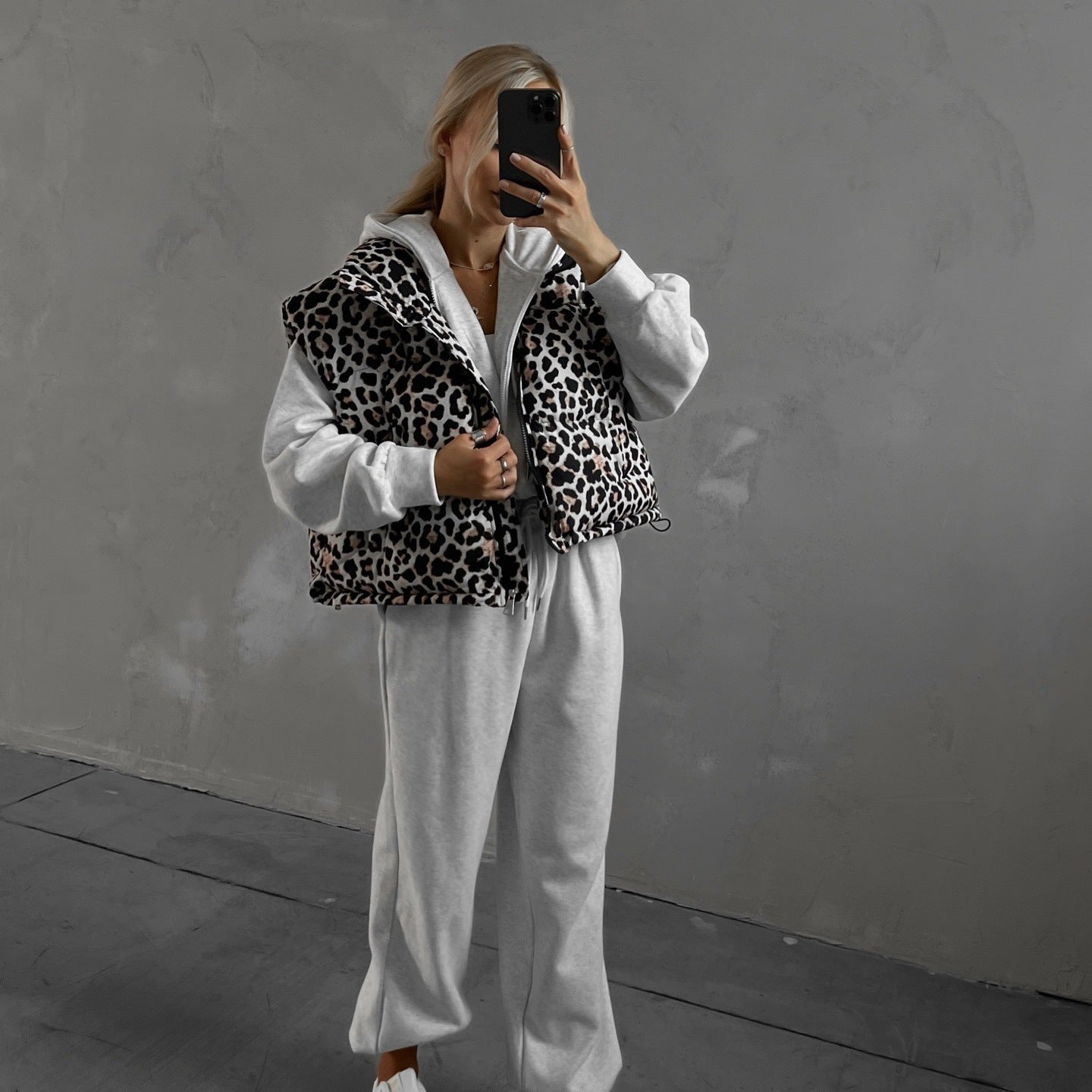 Women's casual vest with animal print and comfortable cut NOVAE