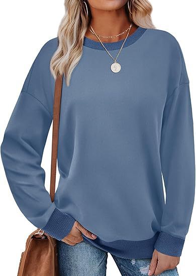 Women's comfortable sweatshirt with raglan sleeves and decorative collar NOVAE