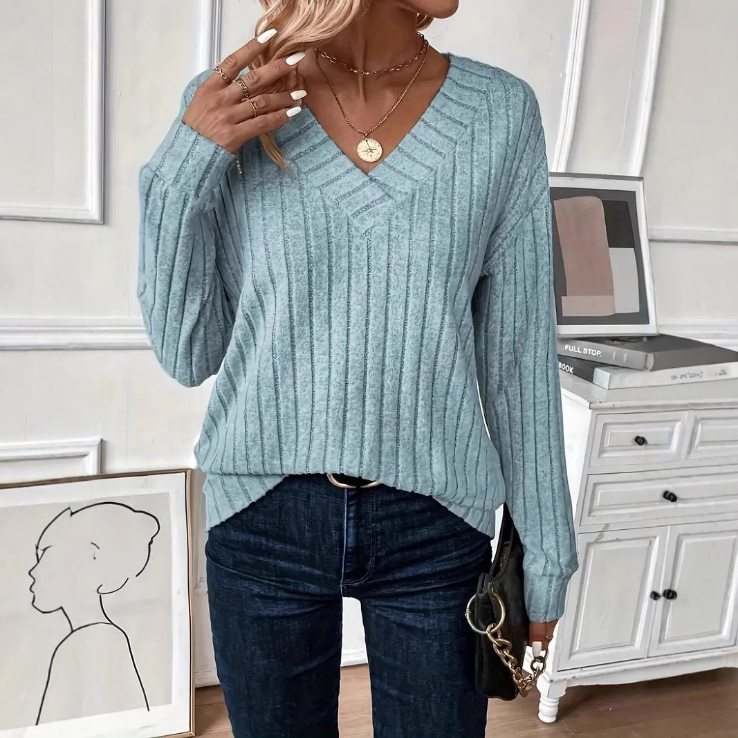 Women's V-neck ribbed knit sweater with a relaxed fit NOVAE