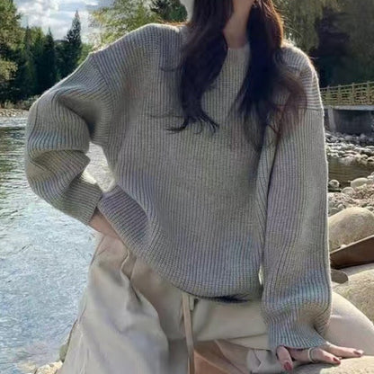 Women's oversized knit sweater with fine ribbing and a relaxed fit NOVAE